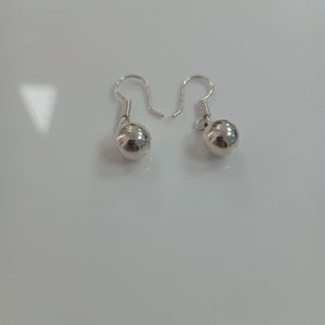 ARETES PAR PLATA 3.9 GRMS (SEMINUEVO)