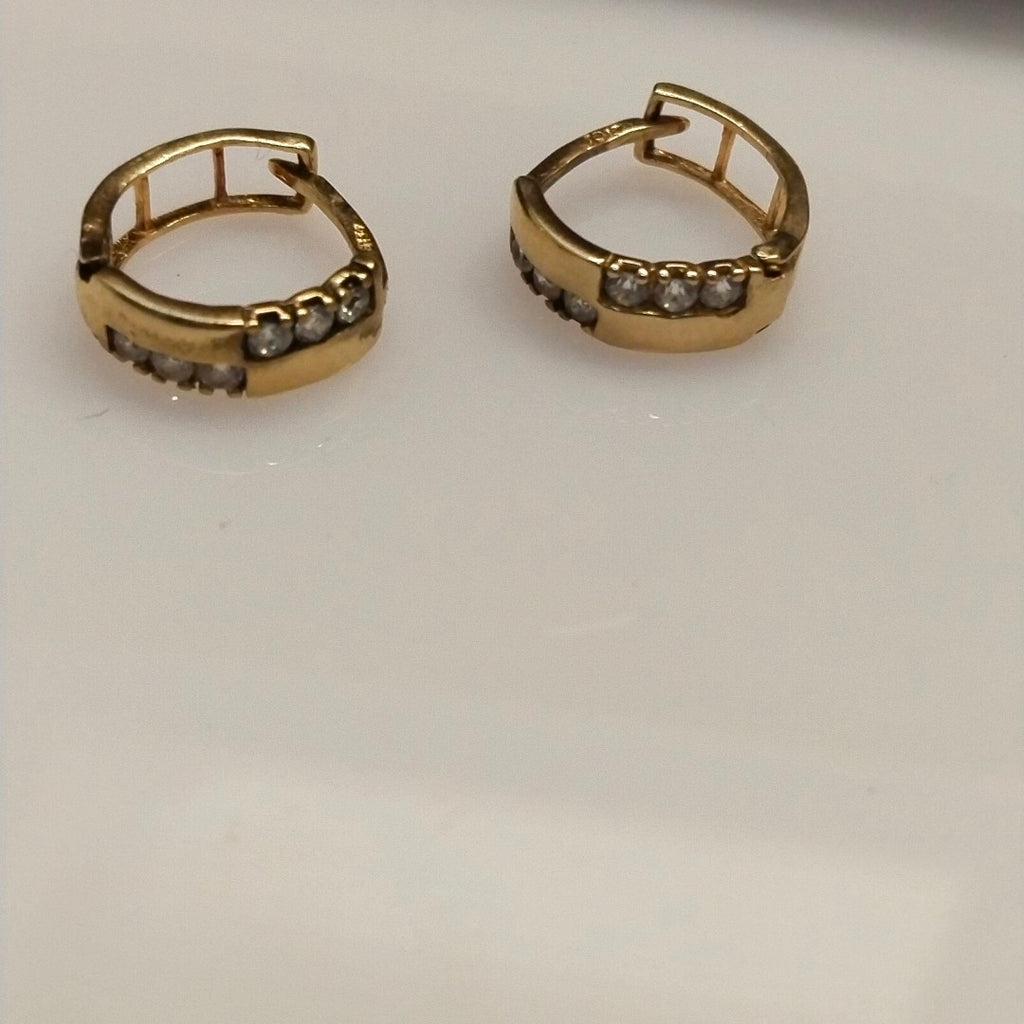 ARRACADAS PAR ORO 10 K 1.7 GRMS (SEMINUEVO)