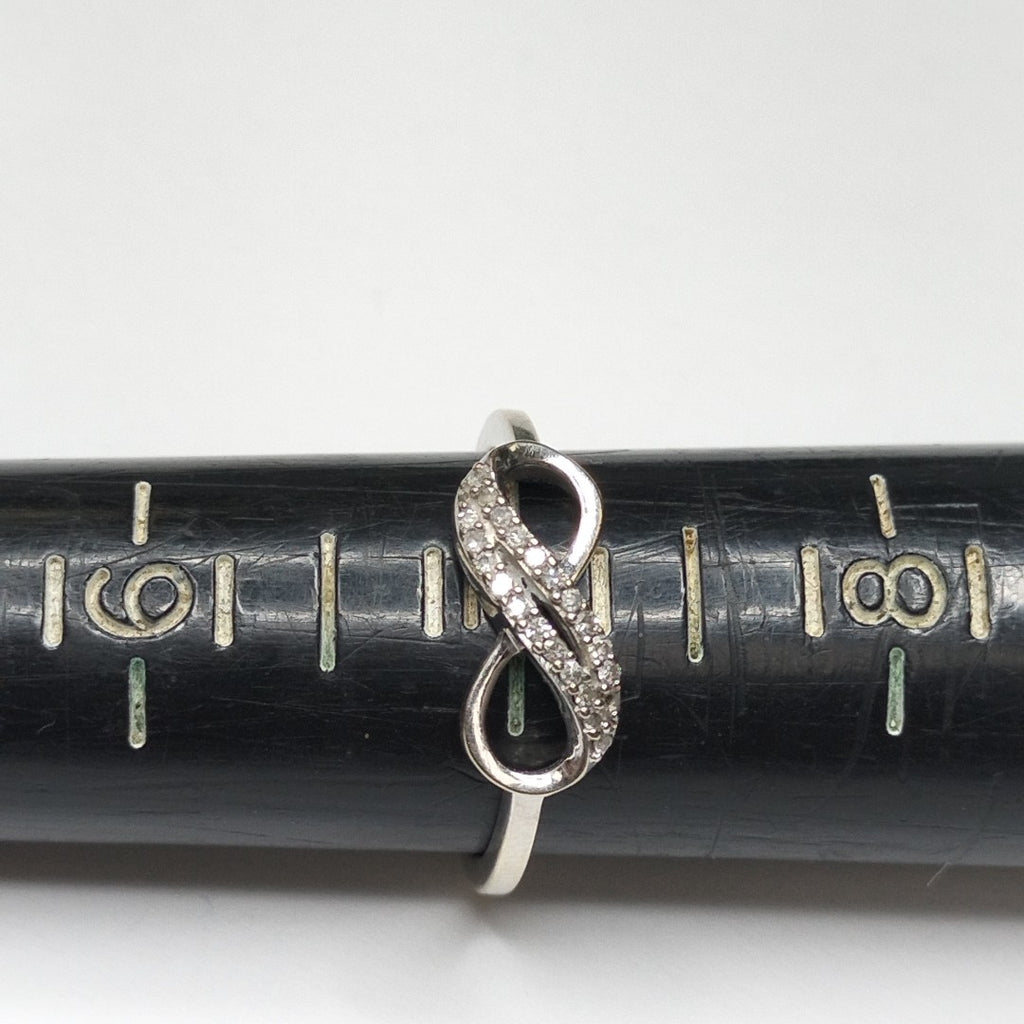 ANILLITO ORO BLANCO 14 K 2 GRMS (SEMINUEVO)