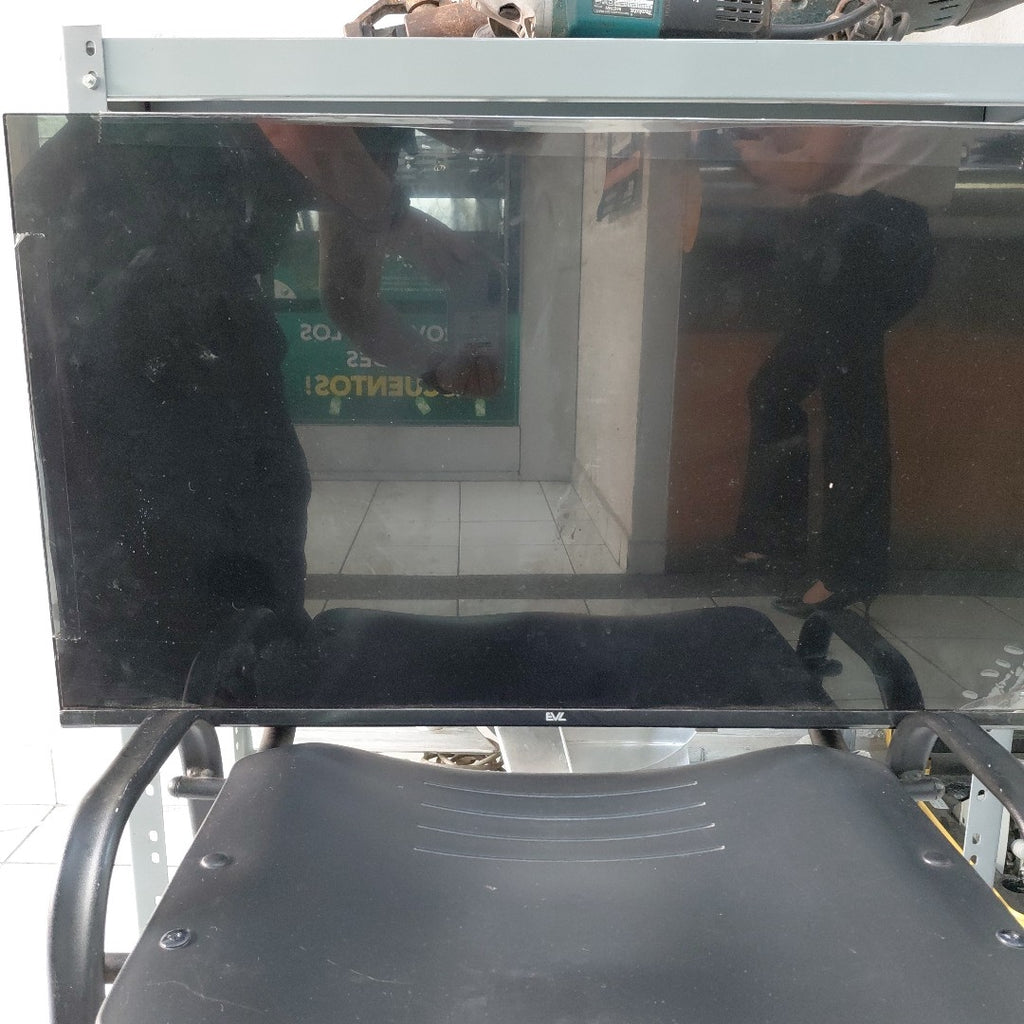 PANTALLA EVL 32EVLSM 32" LED HD (SEMINUEVO)