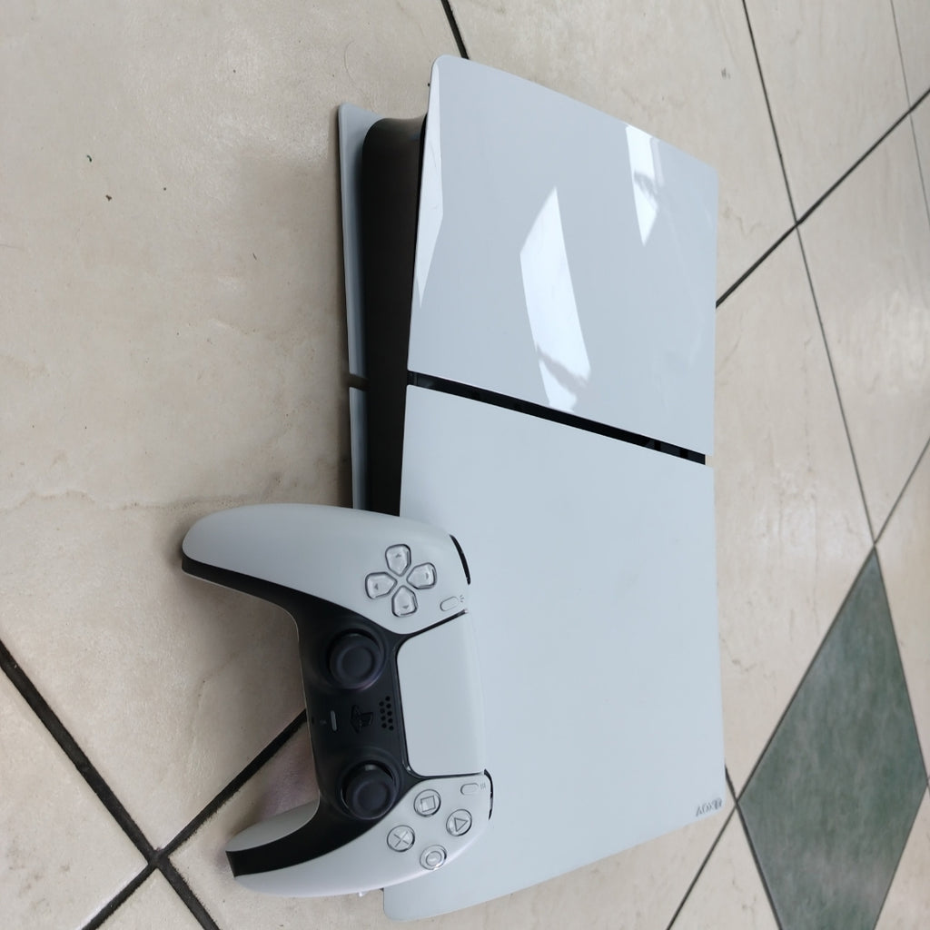 CONSOLA DE VIDEOJUEGO SONY PS5 DIGITAL 825 SSD (SEMINUEVO)