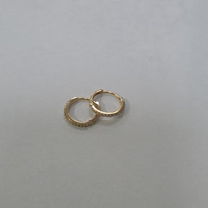 HUGGIES ORO 14K 1.3 (NUEVO)