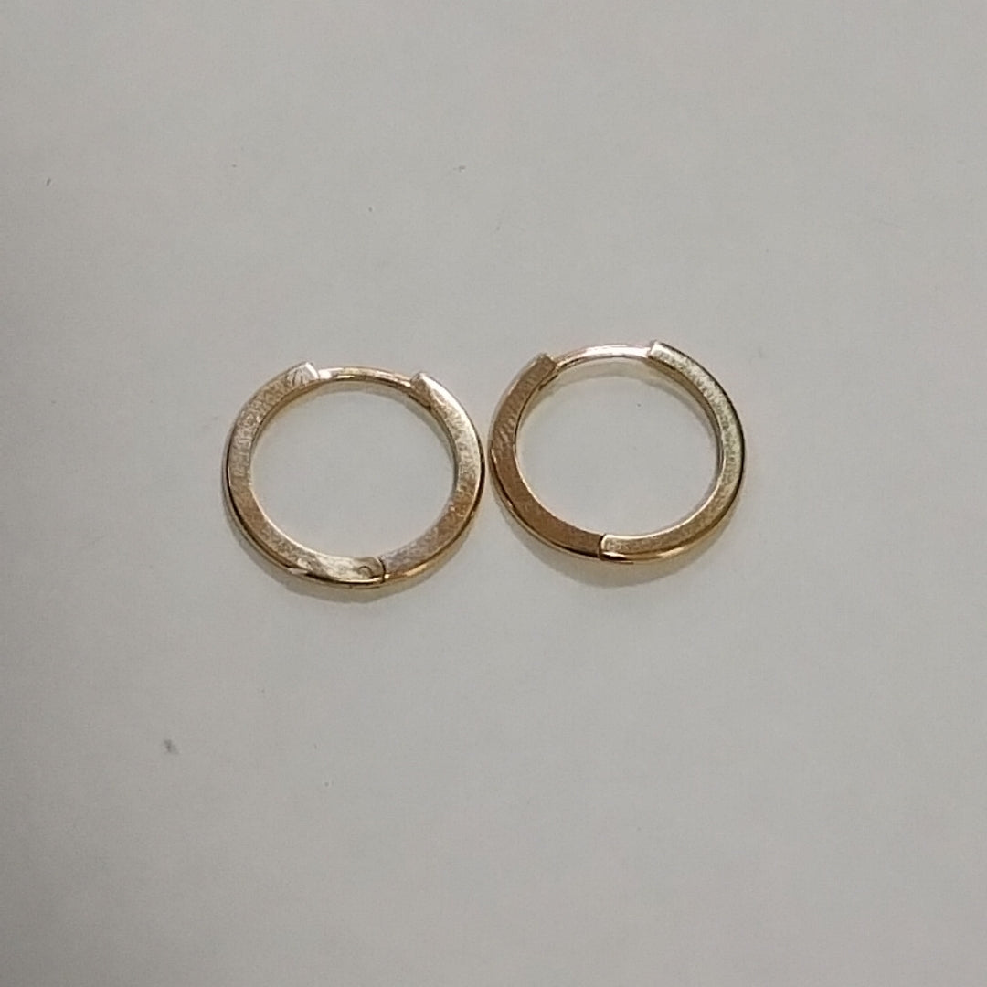 HUGGIES ORO 14K 2.3 (NUEVO)