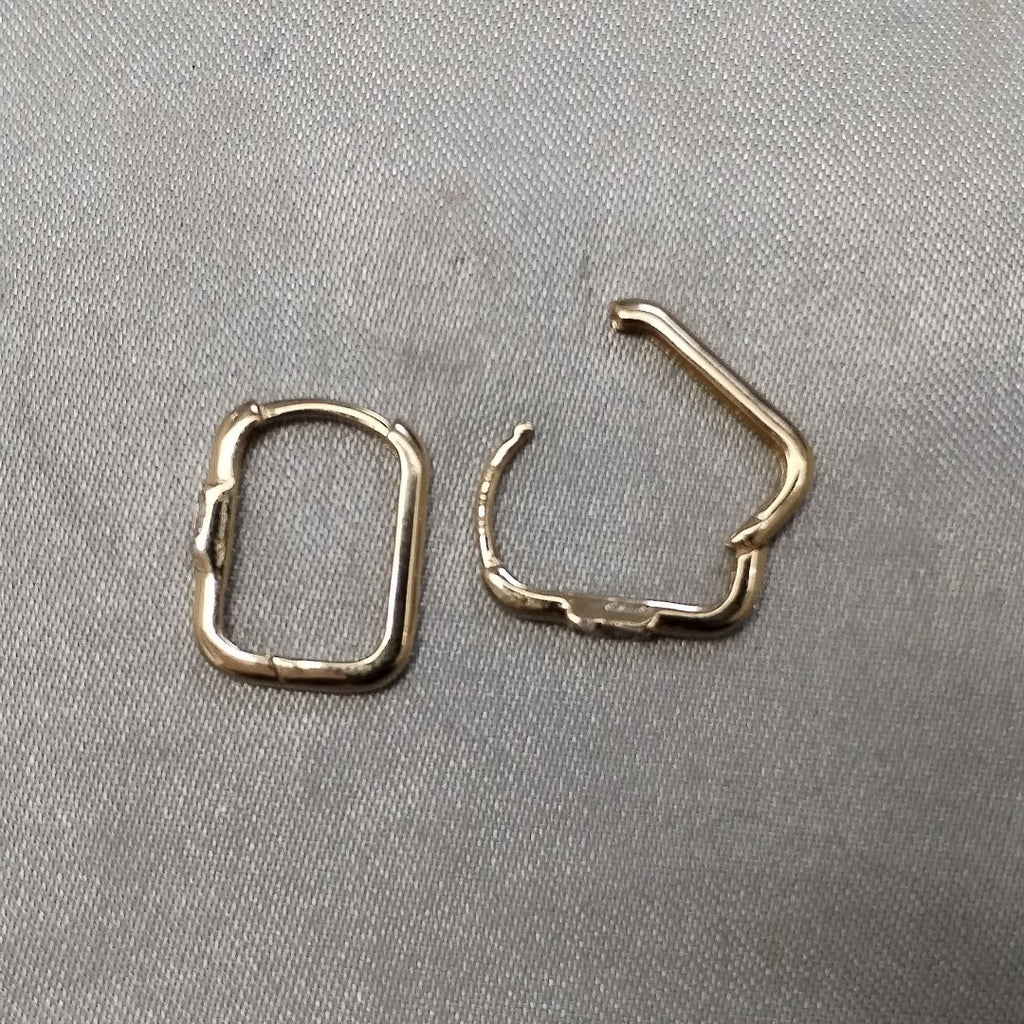 HUGGIES ORO 14K 1.4 (NUEVO)