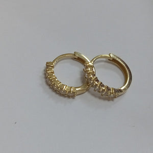 HUGGIES ORO 14K 1.6 (NUEVO)