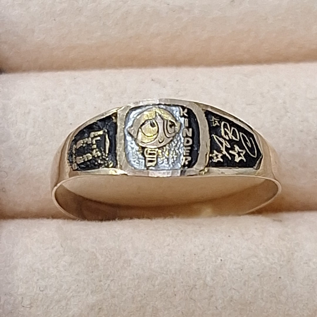 ANILLO DE GRADUACIÓN ORO 8 K 0.8 GRMS (SEMINUEVO)
