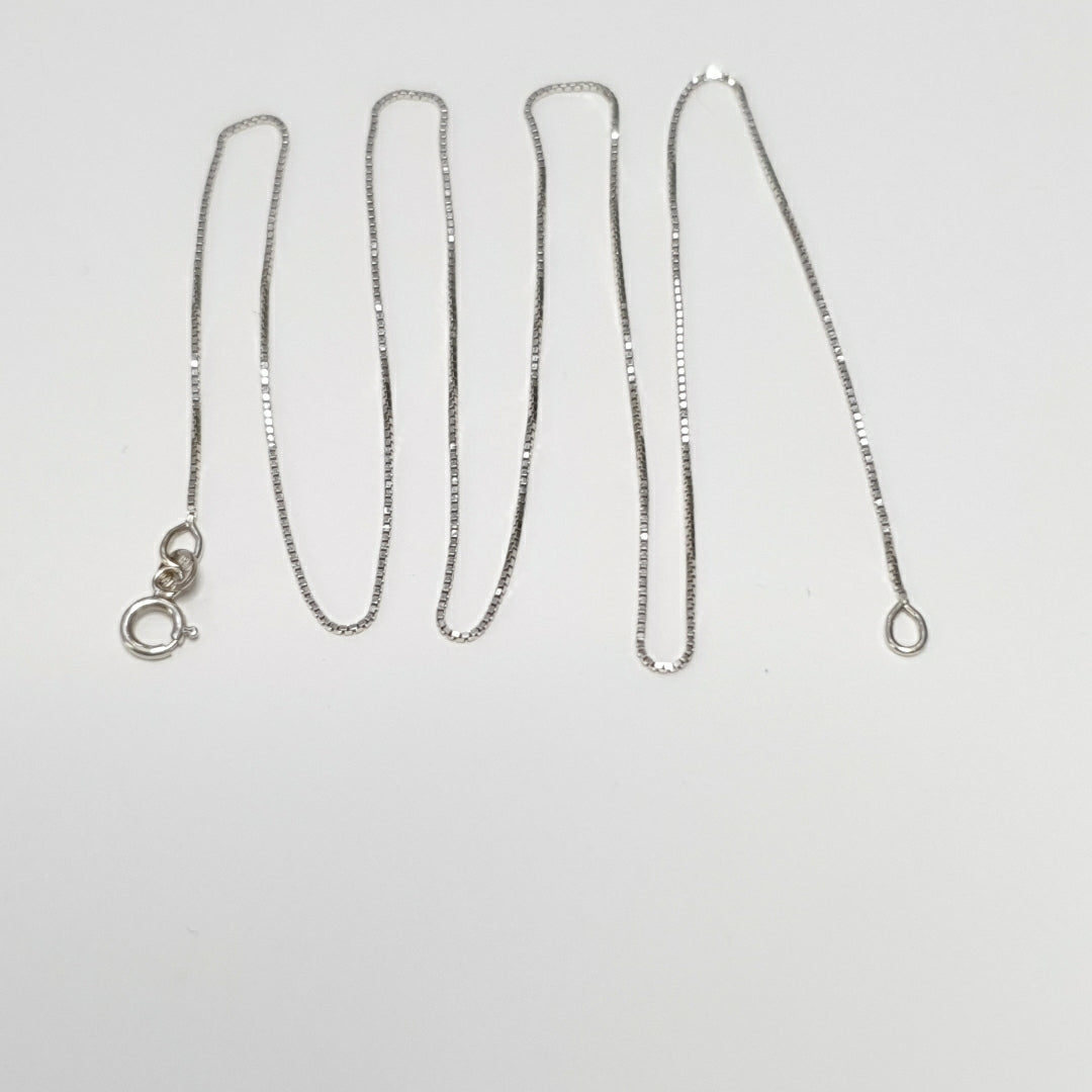 CADENA ORO BLANCO 18 K 1.3 GRMS (SEMINUEVO)