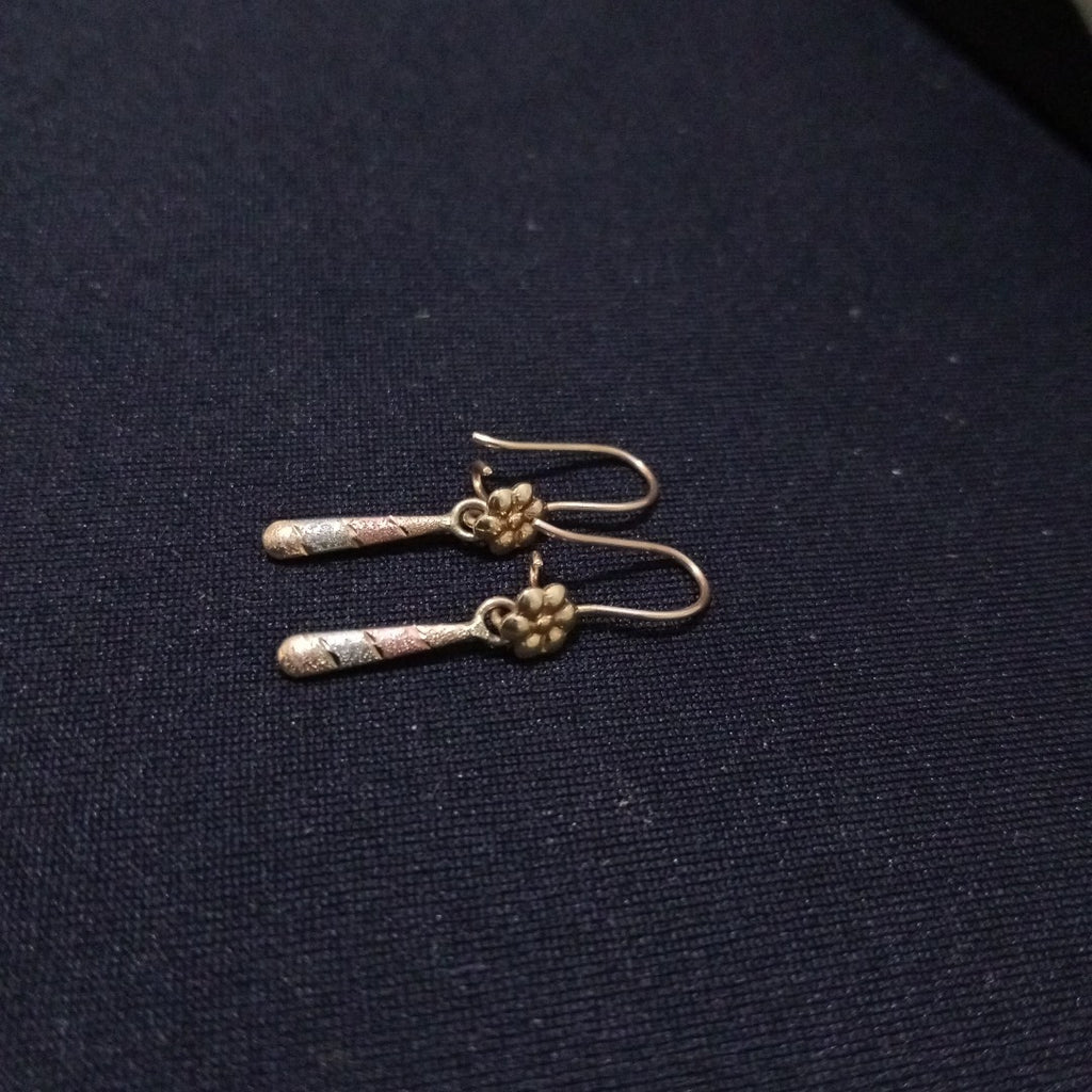ARETES PAR ORO 10 K 1,10 GRMS (SEMINUEVO)