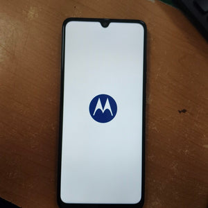 CELULAR MOTOROLA MOTO G06 XT2535-2 (2025) 64 GB 4 GB RAM (SEMINUEVO)