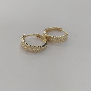 HUGGIES ORO 14K 1.3 (NUEVO)
