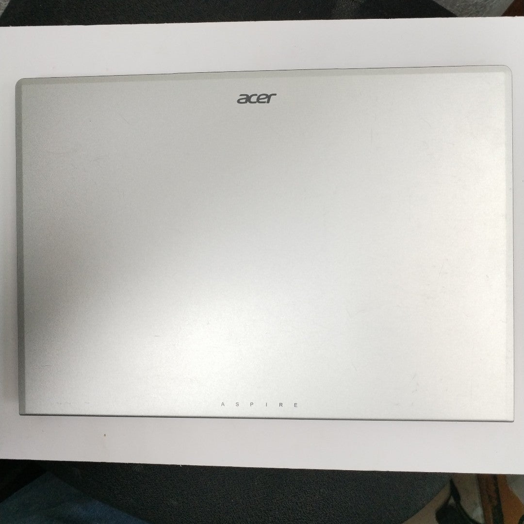 LAPTOP ACER ASPIRE LITE 14 AL14-31P-353Y (2024) 512 GB SSD 8 GB RAM (SEMINUEVO)