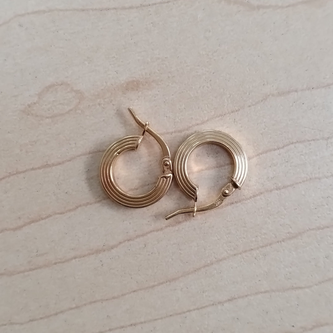 ARRACADAS PAR ORO 14 K 1.1 GRMS (SEMINUEVO)