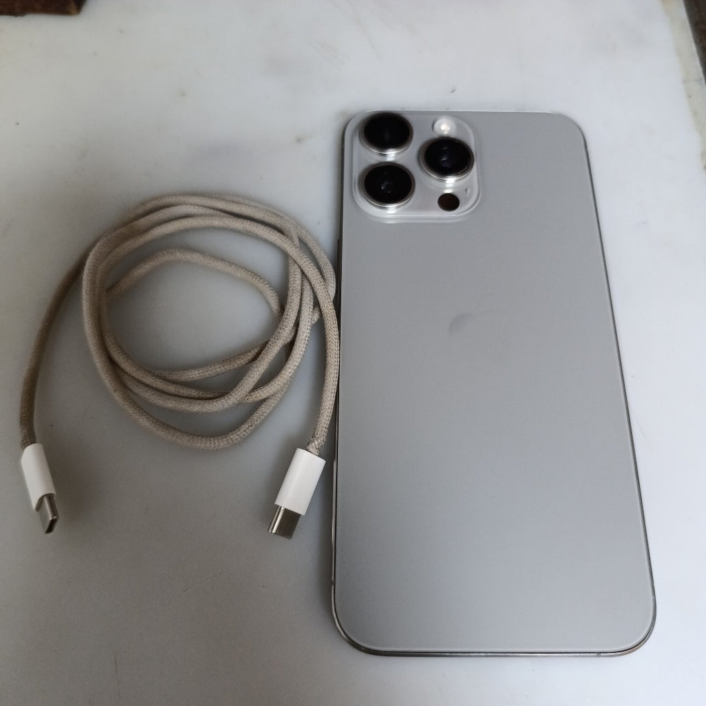 CELULAR APPLE IPHONE 15 PRO MAX A3105 (2023) 256 GB 8 GB RAM (SEMINUEVO)