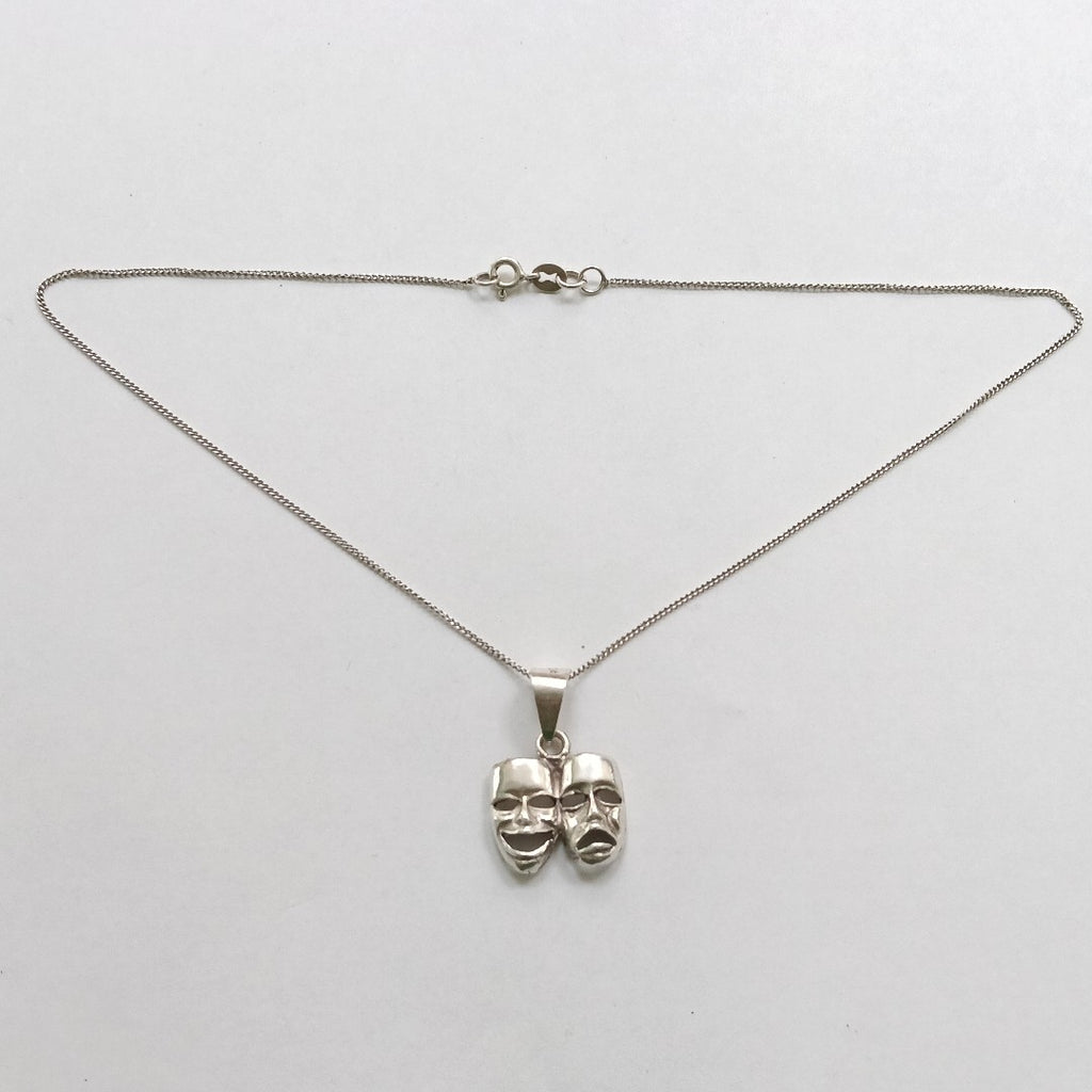 CADENA, DIJE PLATA 5 GRMS (SEMINUEVO)