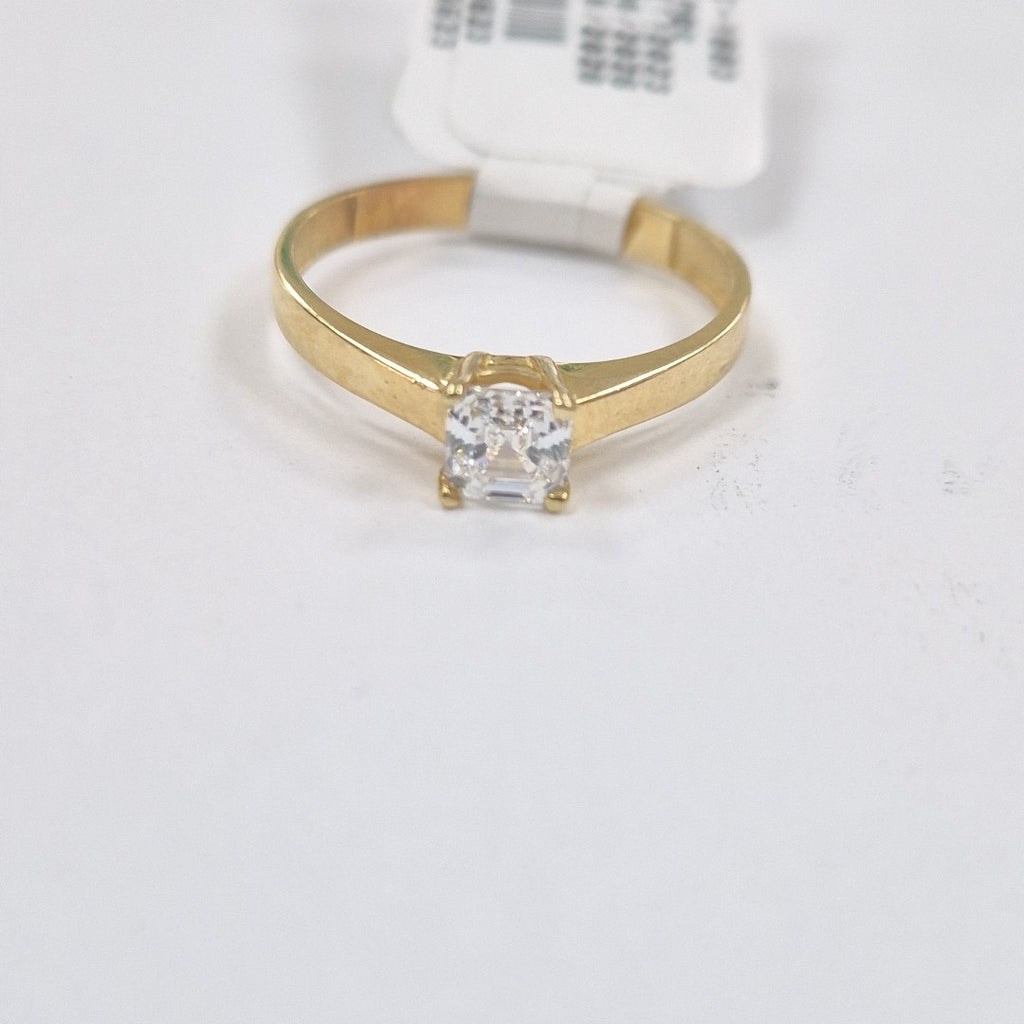 ANILLO,SOLITARIO ORO 10 K 1,60 GRMS (SEMINUEVO)