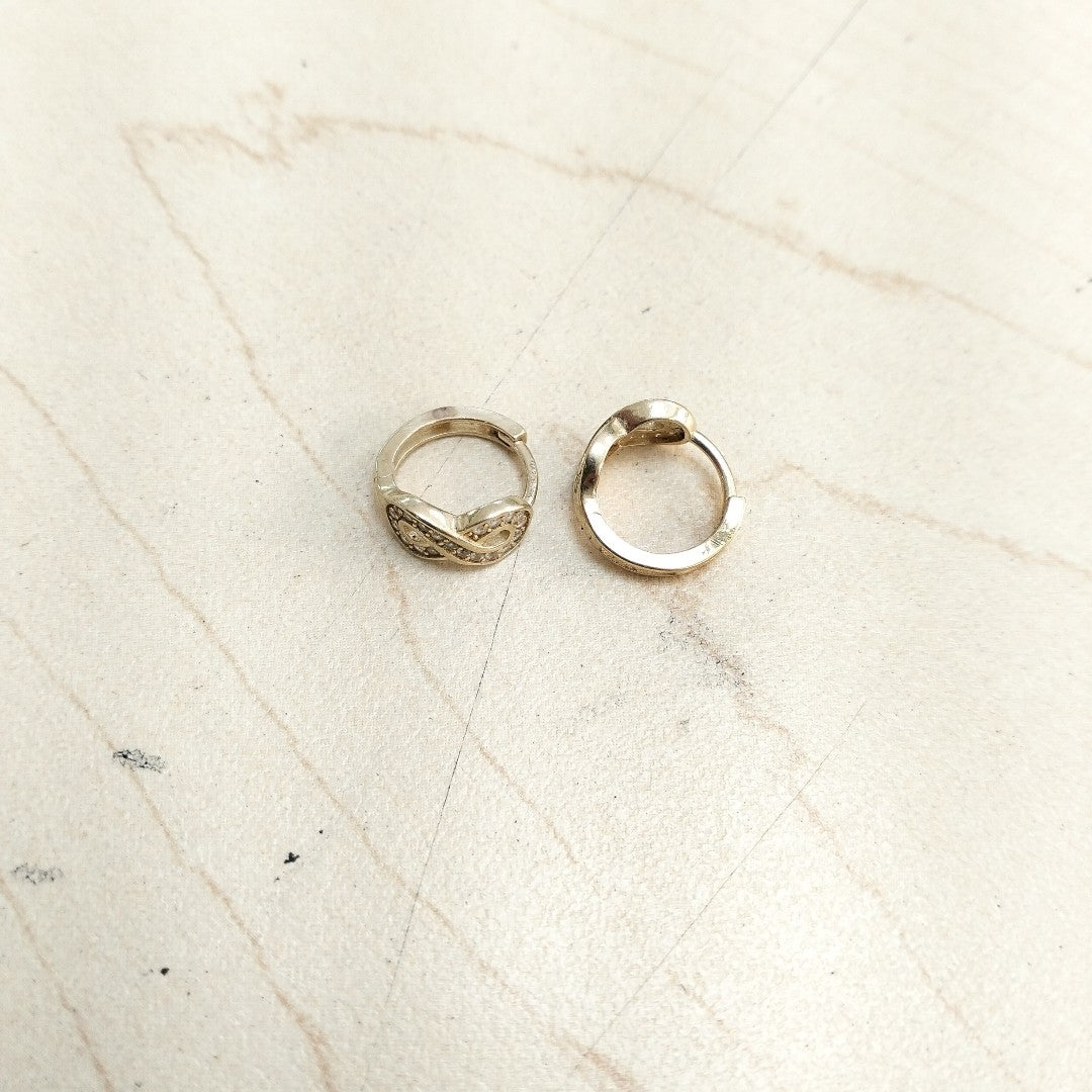 ARETES PAR ORO 14 K 1.9 GRMS (SEMINUEVO)