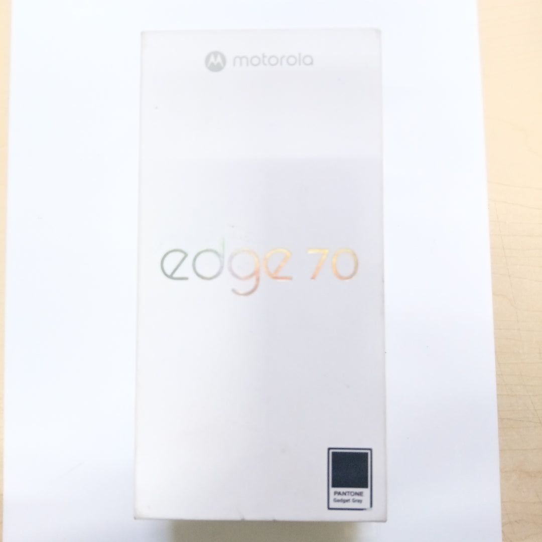 CELULAR MOTOROLA EDGE 70 XT2601-3 (2025) 512 GB 12 GB RAM (SEMINUEVO)
