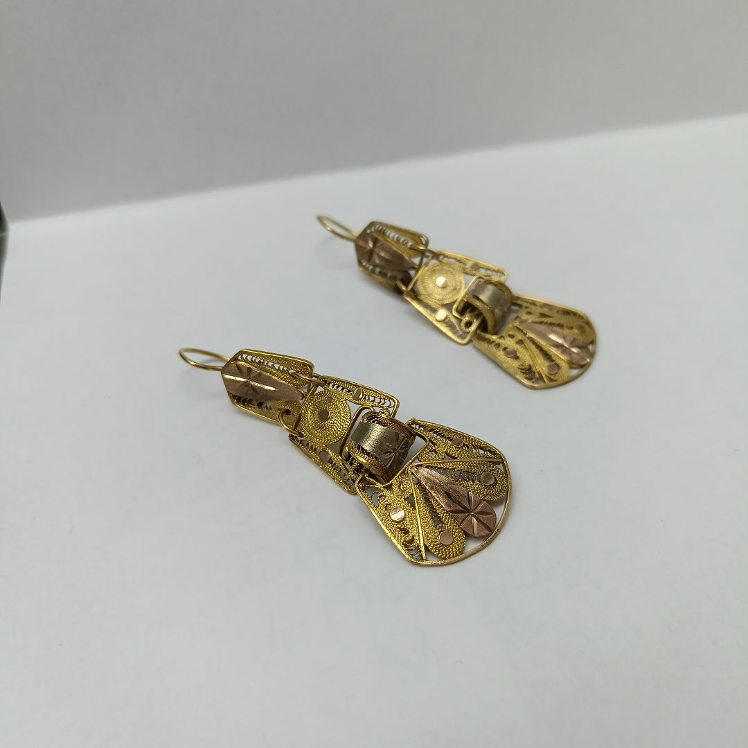 ARETES PAR ORO 8 K 9.7 GRMS (SEMINUEVO)