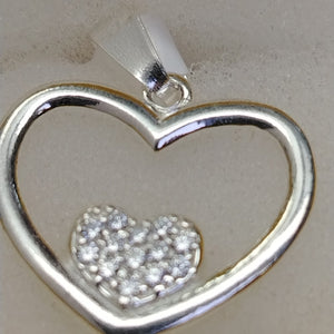 DIJE CORAZON C/CIRCONIAS PLATA .925 2.6 GR (NUEVO)