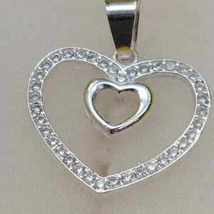 DIJE CORAZON C/CIRCONIAS PLATA .925 2.7 GR (NUEVO)