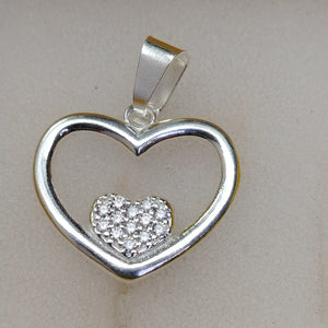 DIJE CORAZON C/CIRCONIAS PLATA .925 2.8 GR (NUEVO)