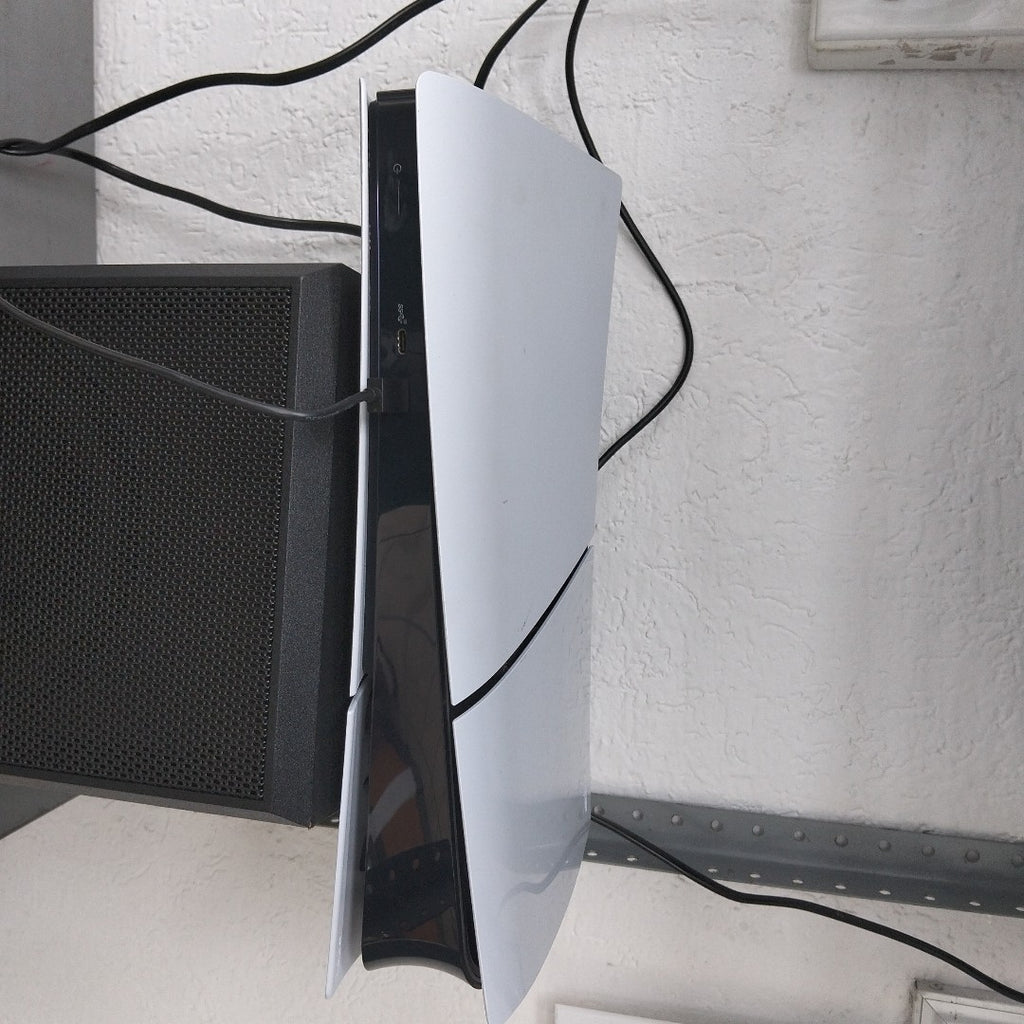 CONSOLA DE VIDEOJUEGO SONY PS5 825 SSD (SEMINUEVO)