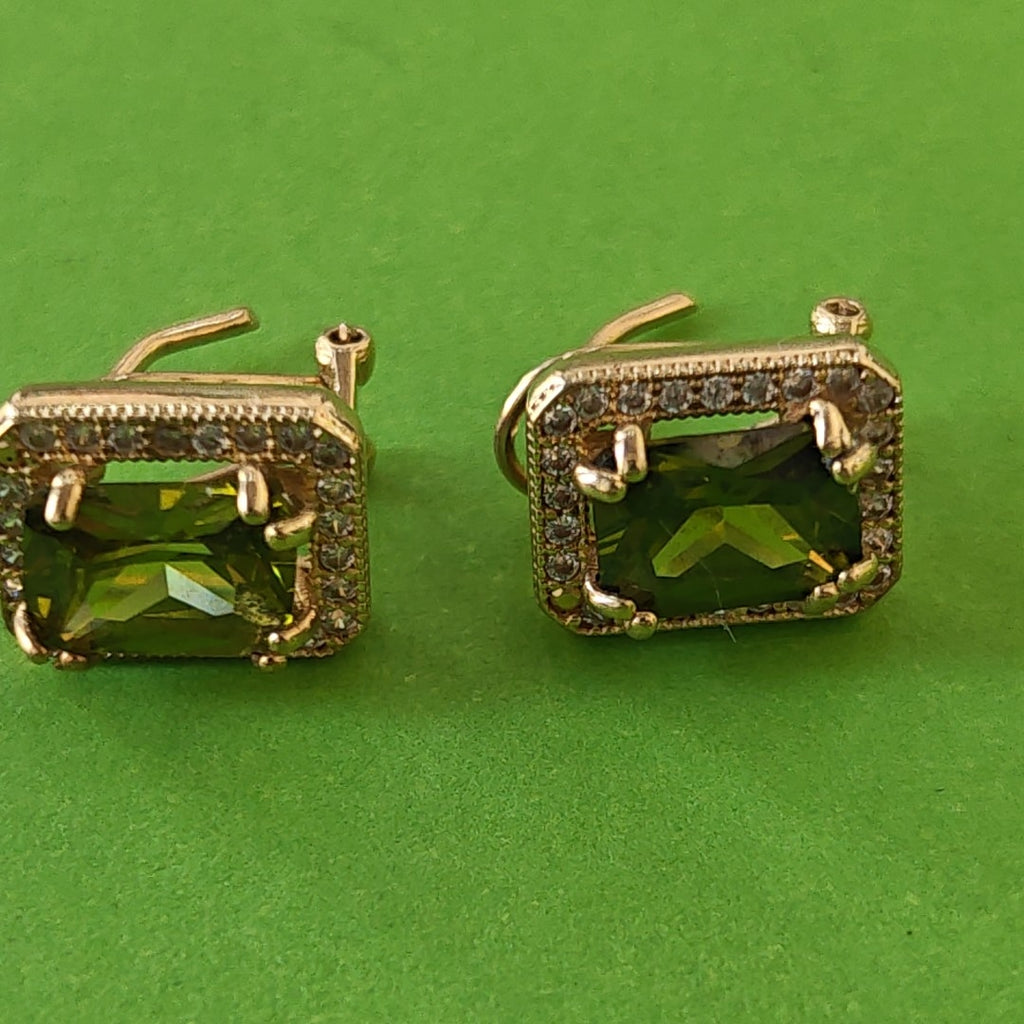 ARETES PAR ORO 10 K 3.5 GRMS (SEMINUEVO)