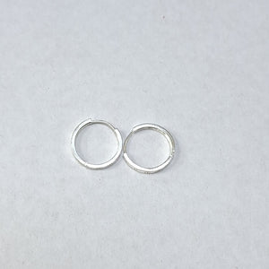 ARETES ARRACADAS FIG TORNILLOS PLATA .925 2.73 GR (NUEVO)