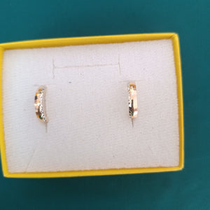 HUGGIES ORO 14K 1.8 (NUEVO)