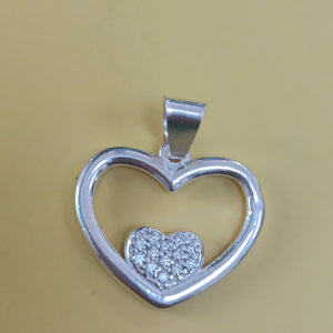 DIJE CORAZON C/CIRCONIAS PLATA .925 2.7 GR (NUEVO)