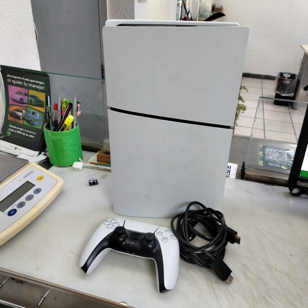 CONSOLA DE VIDEOJUEGO SONY PS5 SLIM 1 TB SSD (SEMINUEVO)