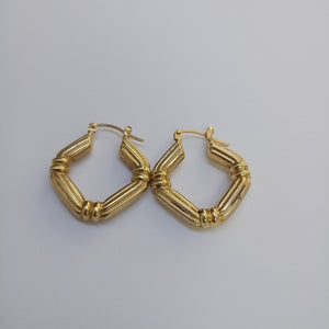 ARRACADAS PAR ORO 10 K 3,00 GRMS (SEMINUEVO)