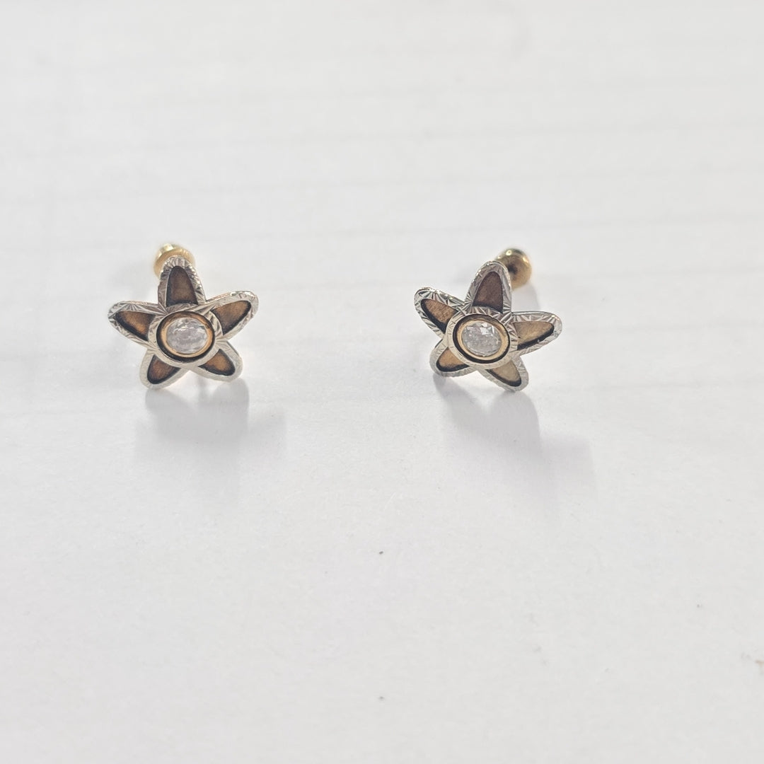 ARETES PAR ORO 8 K 0.6 GRMS (SEMINUEVO)