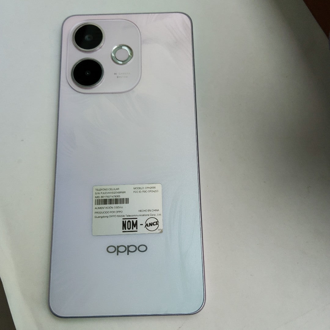 CELULAR OPPO A5 PRO 5G CPH2695 (2025) 256 GB 8 GB RAM (SEMINUEVO)