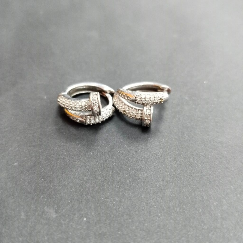 ARETES PAR ORO BLANCO 14 K 7,00 GRMS (SEMINUEVO)