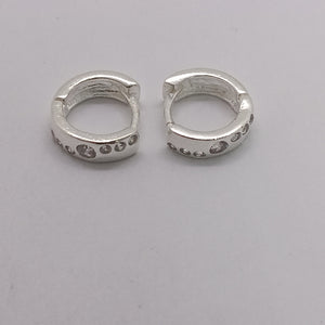 ARRACADAS C/CIRCONIAS PLATA .925 2.4 GR (NUEVO)