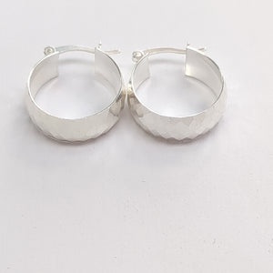 ARETES ARRACADAS FACETADAS PLATA .925 2.8 GR (NUEVO)