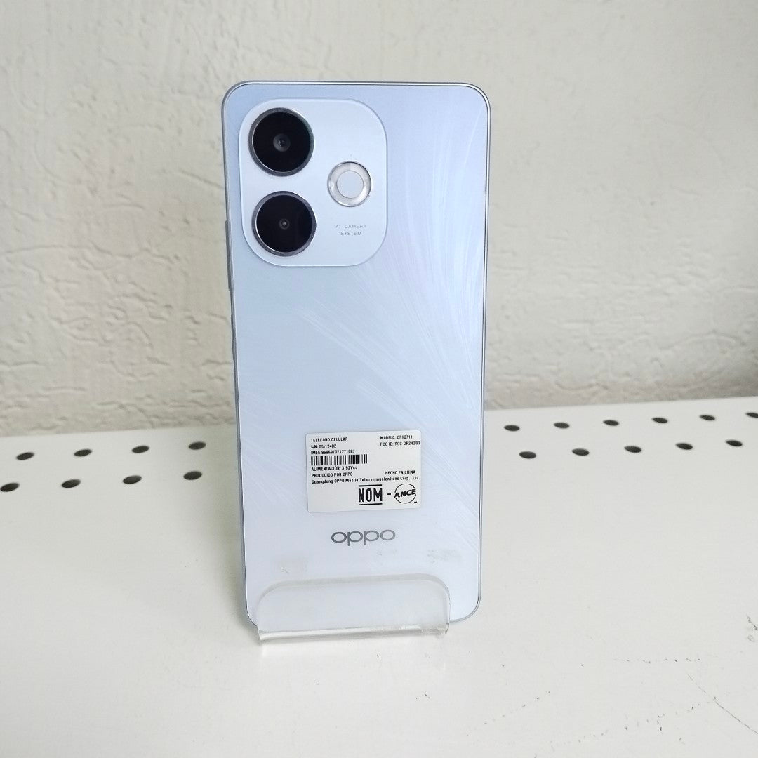 CELULAR OPPO A5 PRO CPH2711 (2025) 256 GB 8 GB RAM (SEMINUEVO)