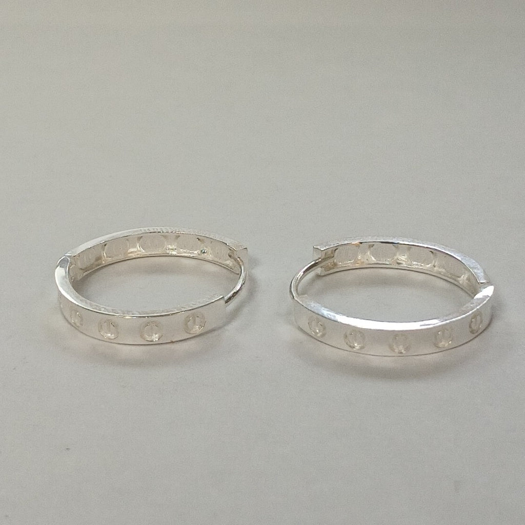 ARETES ARRACADAS FIG TORNILLOS PLATA .925 2.63 GR (NUEVO)