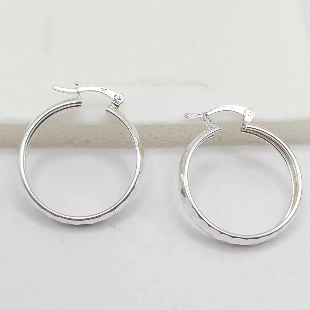 ARETES ARRACADAS FACETADAS PLATA .925 2.5 GR (NUEVO)