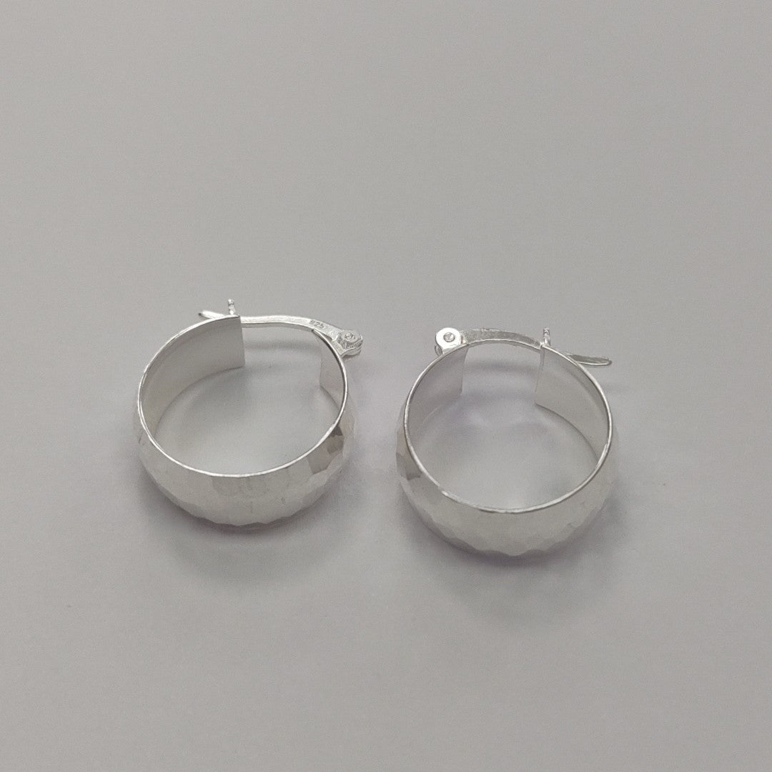 ARETES ARRACADAS FACETADAS PLATA .925 2.8 GR (NUEVO)