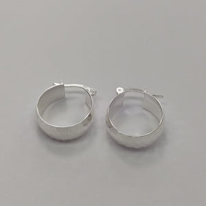 ARETES ARRACADAS FACETADAS PLATA .925 2.8 GR (NUEVO)