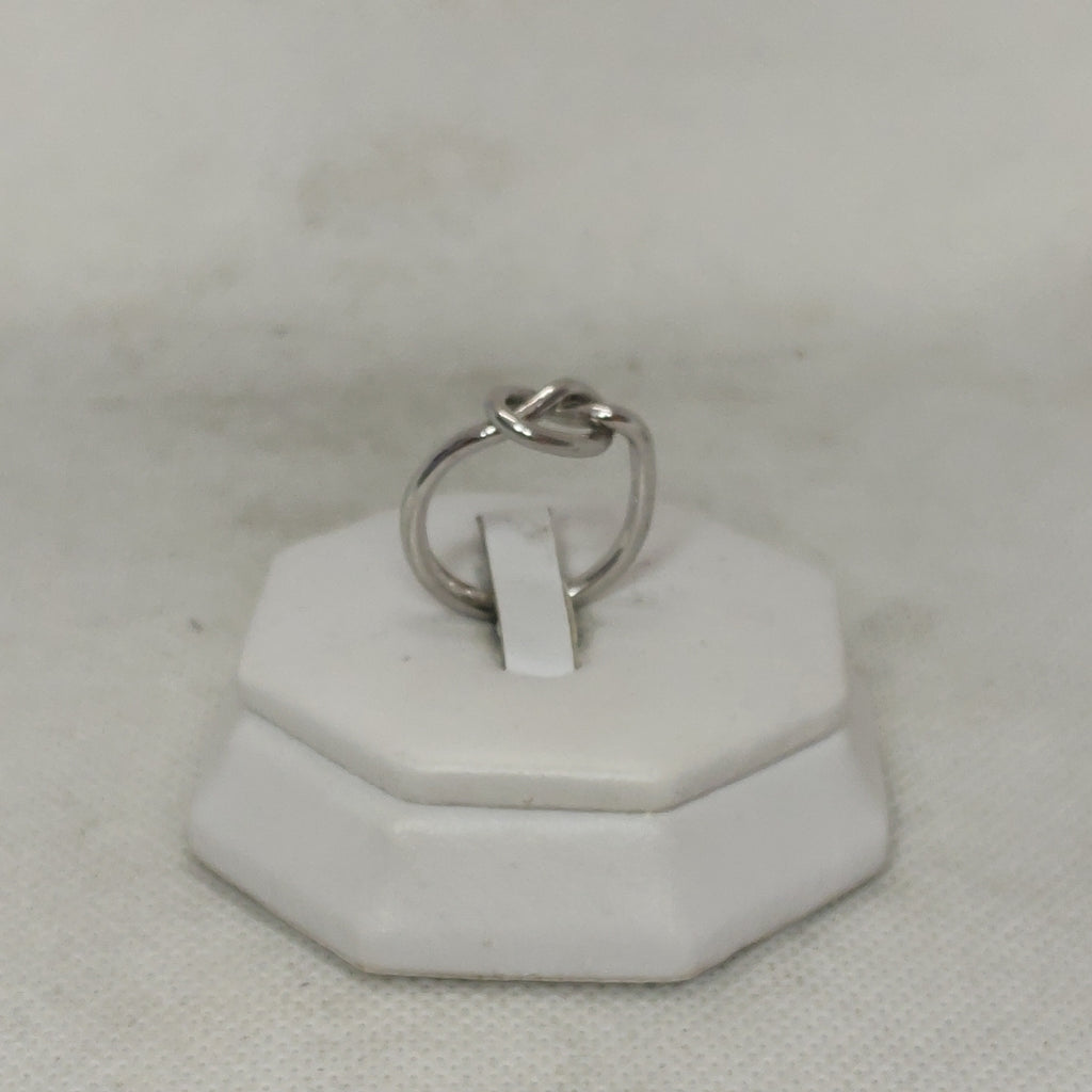 ANILLITO ORO, ORO BLANCO 10 K 4.4 GRMS (SEMINUEVO)
