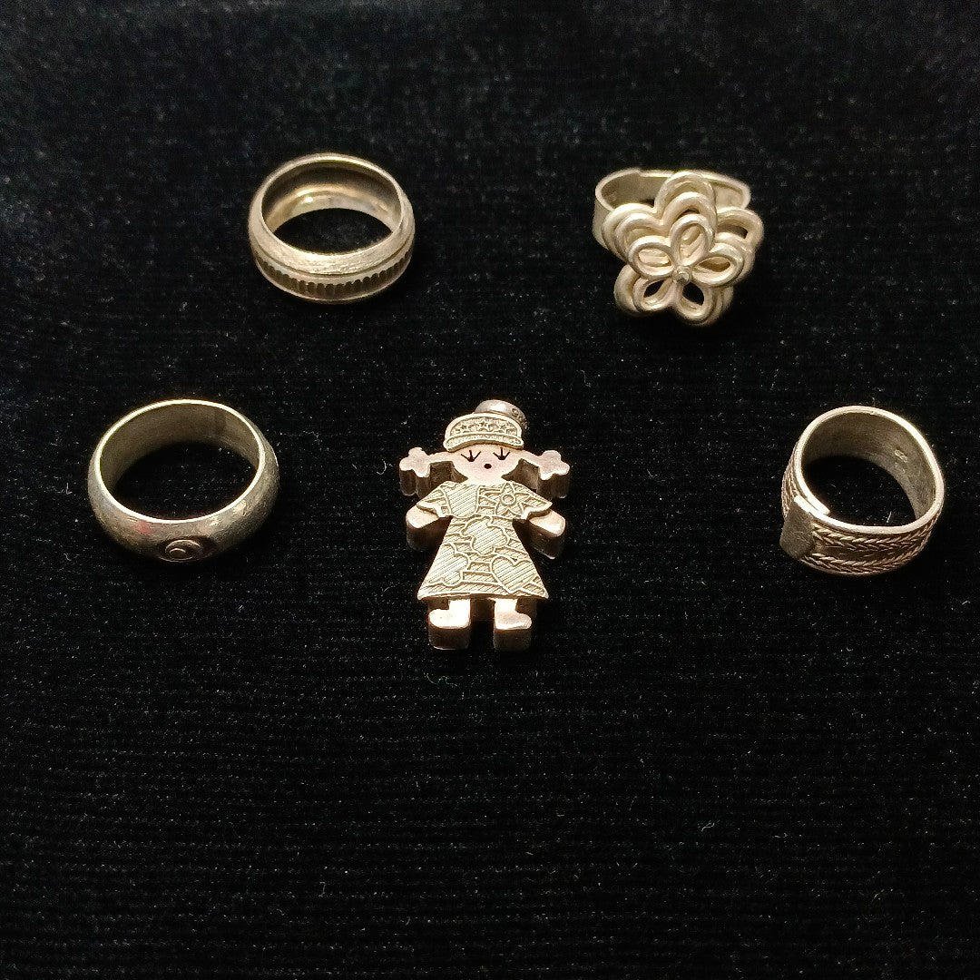 ANILLITO, DIJE PLATA 2.3 GRMS (SEMINUEVO)