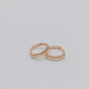 HUGGIES ORO 14K 1.3 (NUEVO)