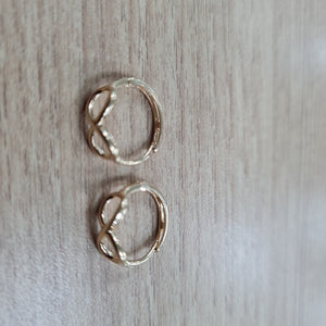 HUGGIES ORO 14K 1.8 (NUEVO)