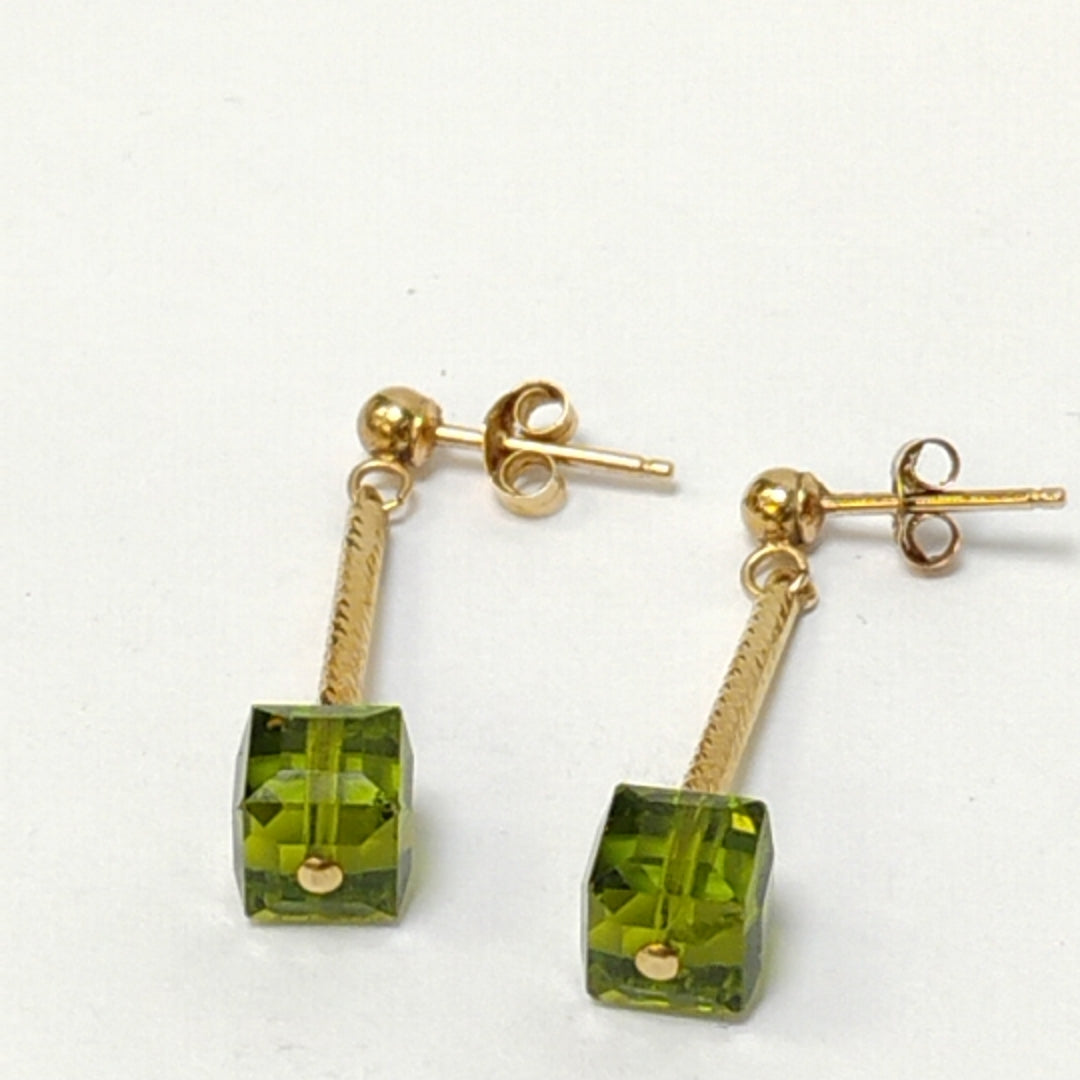 ARETES PAR ORO 14 K 1.5 GRMS (SEMINUEVO)