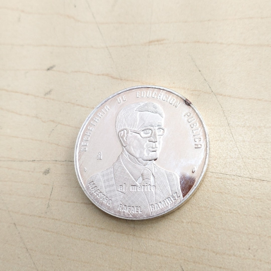 MEDALLA CONMEMORATIVA PLATA 27,80 GRMS (SEMINUEVO)