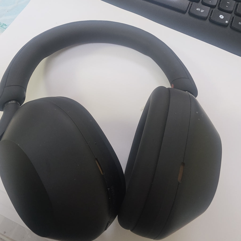 AUDIFONOS SONY WH-1000XM5 INALAMBRICO OVER EAR (SEMINUEVO)