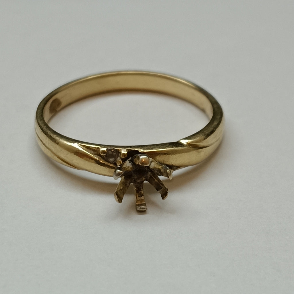 SOLITARIO ORO 14 K 2.5 GRMS (SEMINUEVO)
